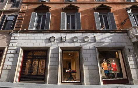 profilo aziendale della guccia gucci|gucci products.